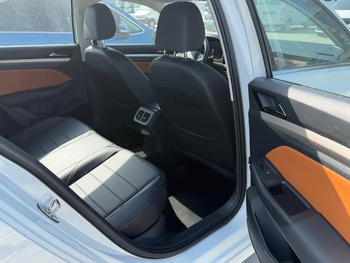 2023 Volkswagen Bora 1.2T 116HP L4 7DCT,autocango,china used car exporter,china ev exporter,chinese used car exporter,chinese used ev exporter