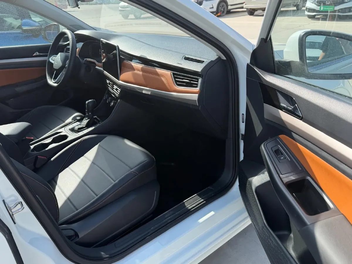 2023 Volkswagen Bora 1.2T 116HP L4 7DCT,autocango,china used car exporter,china ev exporter,chinese used car exporter,chinese used ev exporter