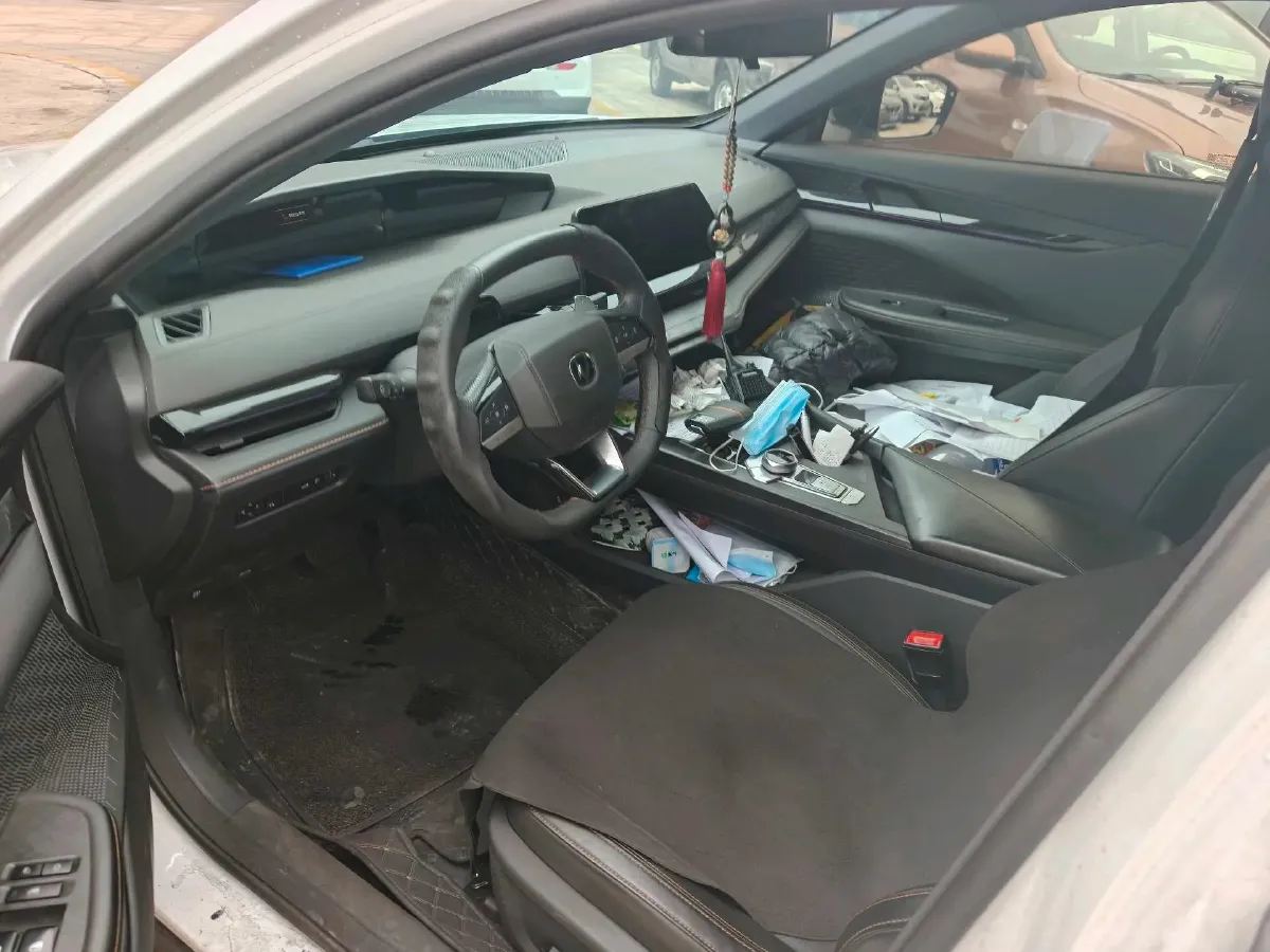 2022 ChangAn Raeton CC 1.5T 188HP L4 7DCT,autocango,china used car exporter,china ev exporter,chinese used car exporter,chinese used ev exporter