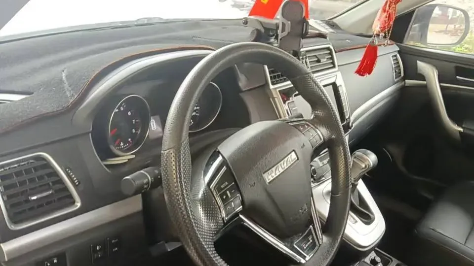 2019 Haval M6 1.5T 150HP L4 7DCT,autocango,china used car exporter,china ev exporter,chinese used car exporter,chinese used ev exporter