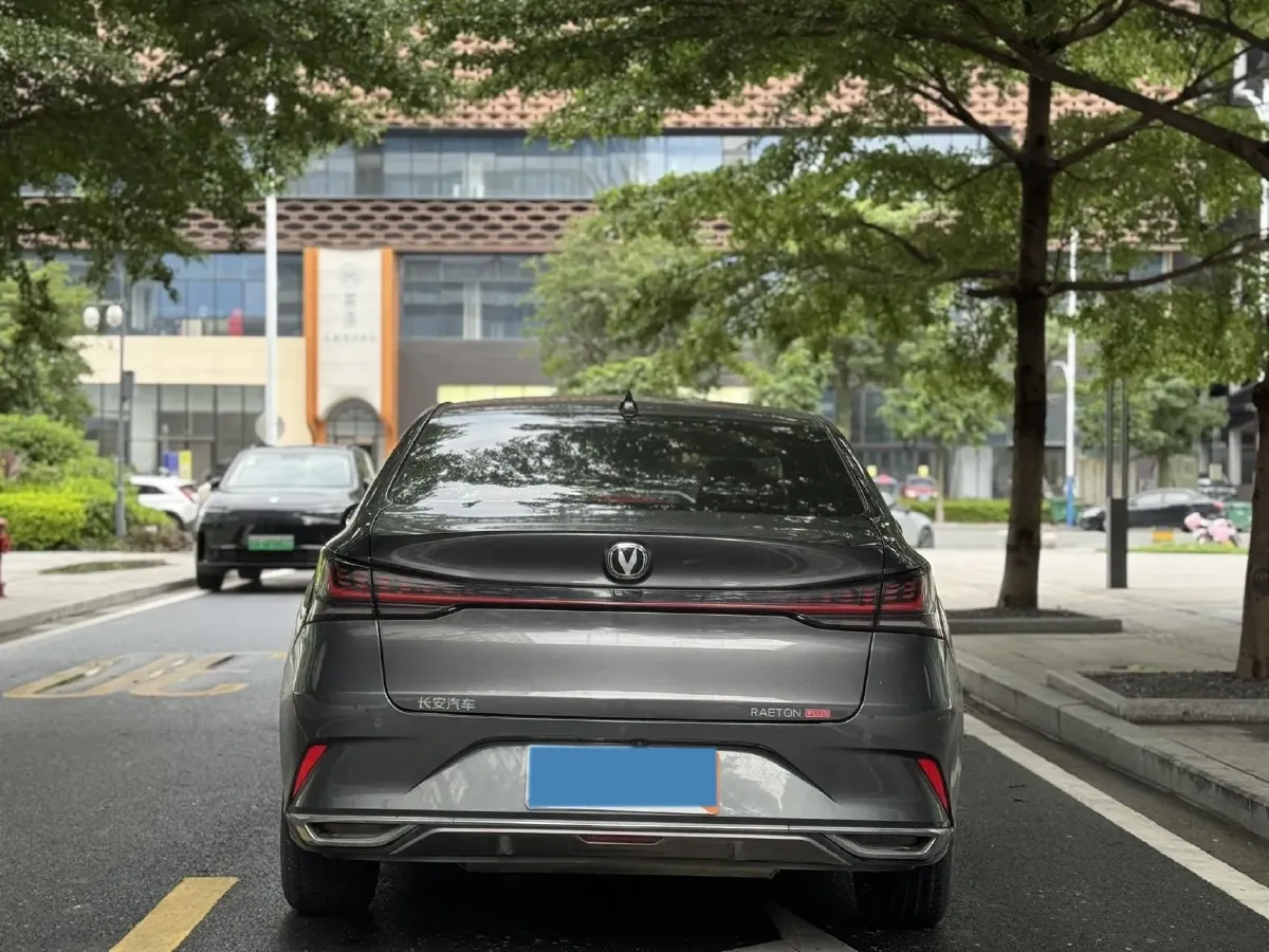 2023 ChangAn Raeton Plus 1.5T 188HP L4 7DCT,autocango,china used car exporter,china ev exporter,chinese used car exporter,chinese used ev exporter