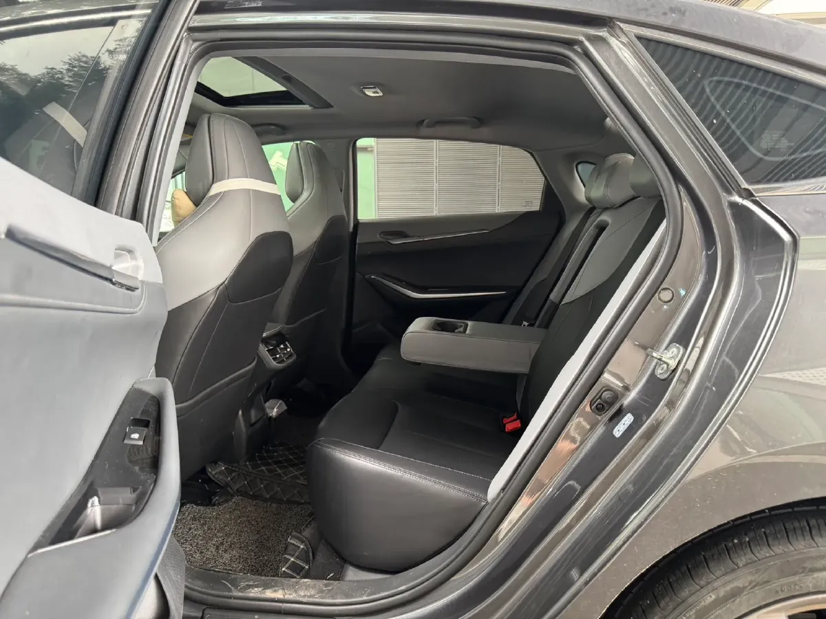 2023 ChangAn Raeton Plus 1.5T 188HP L4 7DCT,autocango,china used car exporter,china ev exporter,chinese used car exporter,chinese used ev exporter