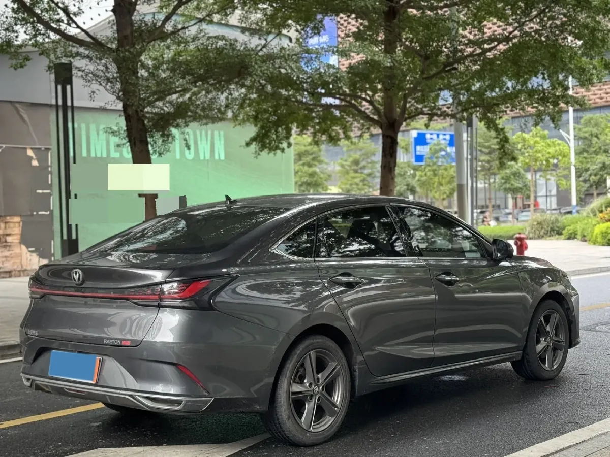 2023 ChangAn Raeton Plus 1.5T 188HP L4 7DCT,autocango,china used car exporter,china ev exporter,chinese used car exporter,chinese used ev exporter