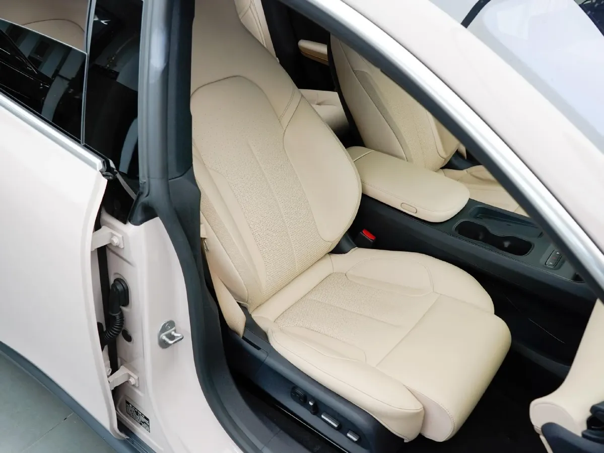 2024 NIO ET5T BEV 75KWH,autocango,china used car exporter,china ev exporter,chinese used car exporter,chinese used ev exporter