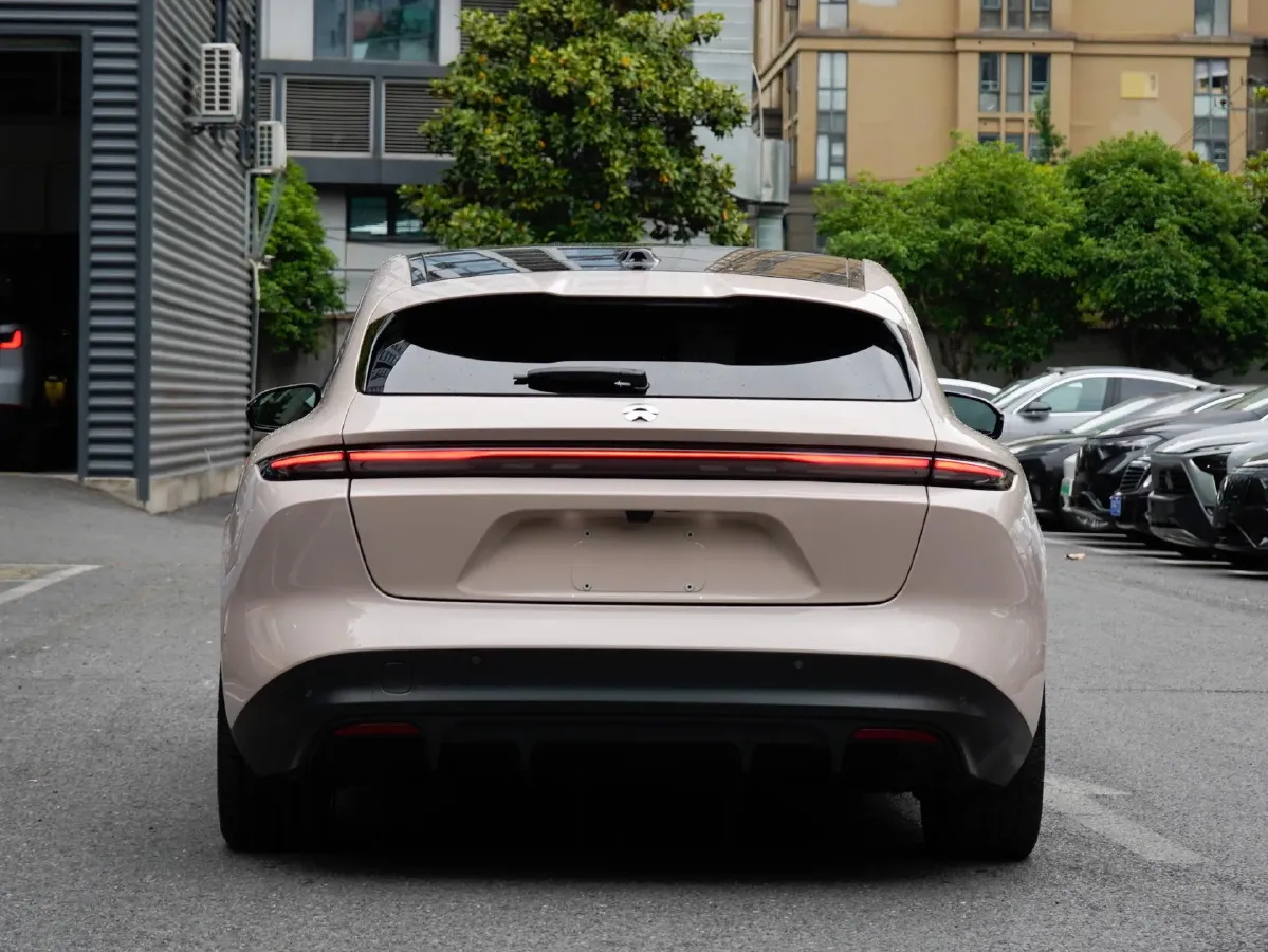 2024 NIO ET5T BEV 75KWH,autocango,china used car exporter,china ev exporter,chinese used car exporter,chinese used ev exporter