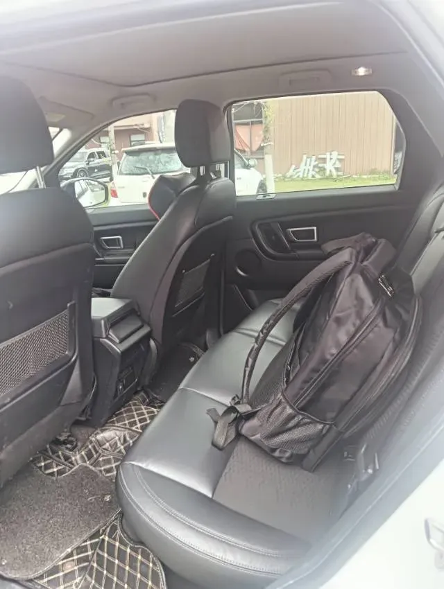 2019 Land Rover Discovery Sport 2.0T 200HP L4 9AT,autocango,china used car exporter,china ev exporter,chinese used car exporter,chinese used ev exporter