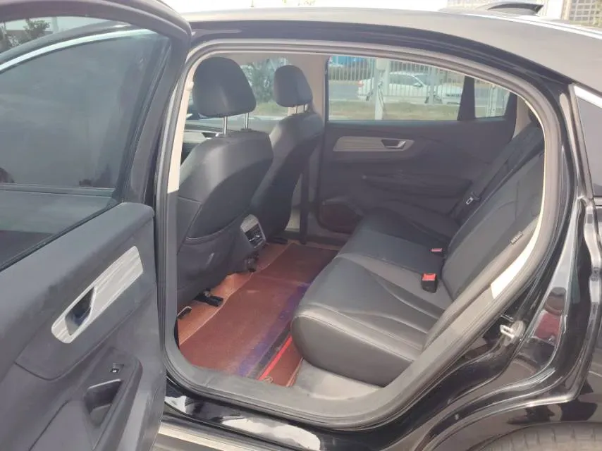 2024 HongQi E-QM5 BEV 72KWH,autocango,china used car exporter,china ev exporter,chinese used car exporter,chinese used ev exporter