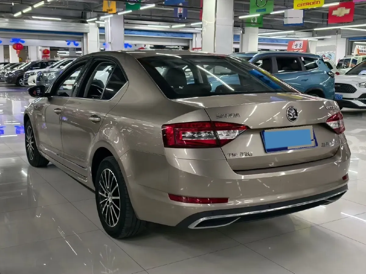 2019 Skoda Octavia 1.2T 116HP L4 7DCT,autocango,china used car exporter,china ev exporter,chinese used car exporter,chinese used ev exporter