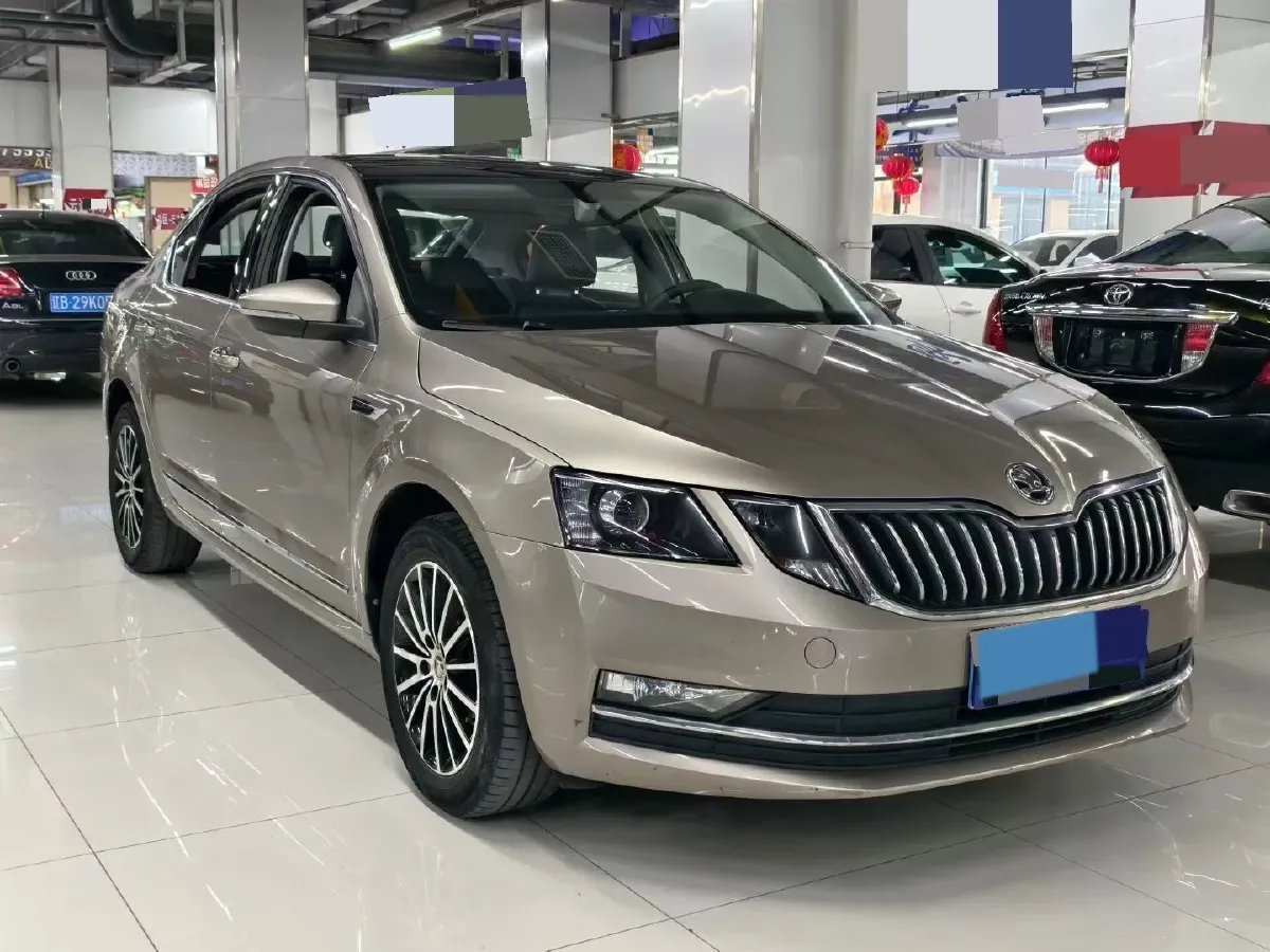 2019 Skoda Octavia 1.2T 116HP L4 7DCT,autocango,china used car exporter,china ev exporter,chinese used car exporter,chinese used ev exporter