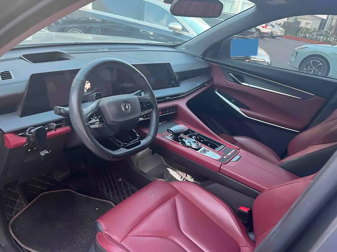 2022 ChangAn CS75 Plus 2.0T 233HP L4 8AT,autocango,china used car exporter,china ev exporter,chinese used car exporter,chinese used ev exporter