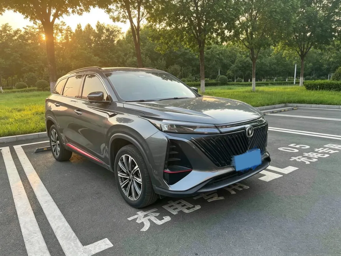 2022 ChangAn CS75 Plus 2.0T 233HP L4 8AT,autocango,china used car exporter,china ev exporter,chinese used car exporter,chinese used ev exporter