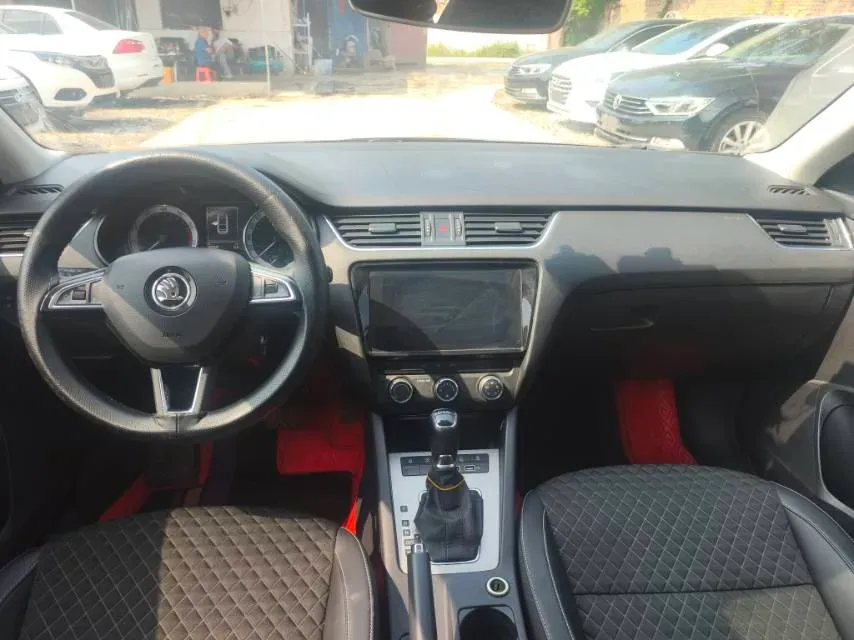 2019 Skoda Octavia 1.2T 116HP L4 7DCT,autocango,china used car exporter,china ev exporter,chinese used car exporter,chinese used ev exporter