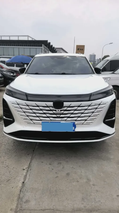 2024 ChangAn CS75 Plus 1.5T 188HP L4 8AT,autocango,china used car exporter,china ev exporter,chinese used car exporter,chinese used ev exporter