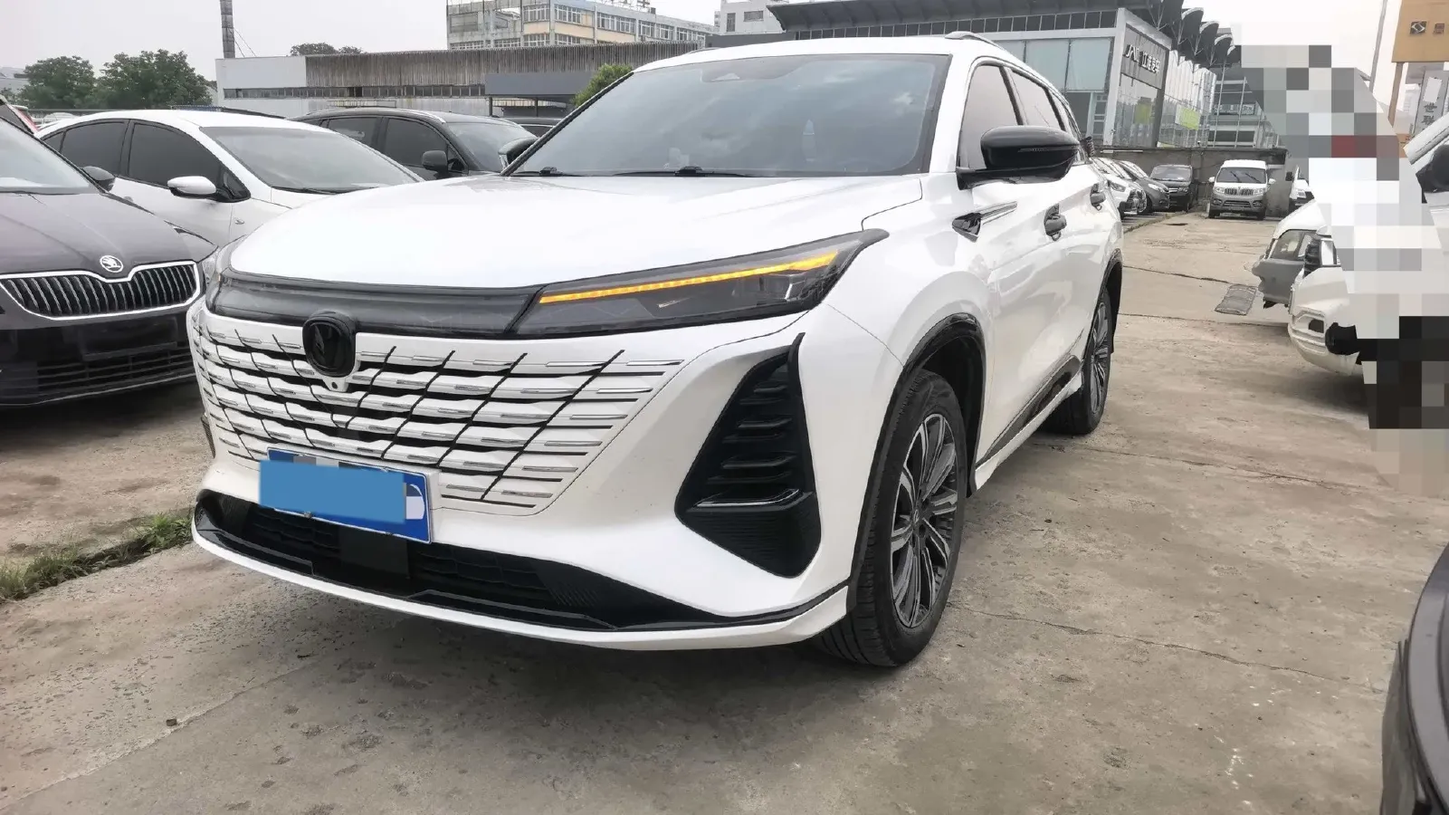 2024 ChangAn CS75 Plus 1.5T 188HP L4 8AT,autocango,china used car exporter,china ev exporter,chinese used car exporter,chinese used ev exporter
