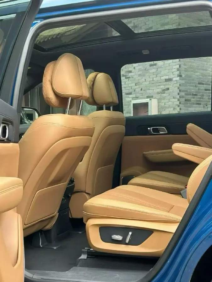 2020 Li ONE Range Extended 131HP REEV 40.5KWH,autocango,china used car exporter,china ev exporter,chinese used car exporter,chinese used ev exporter