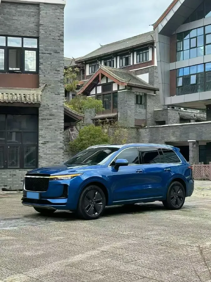 2020 Li ONE Range Extended 131HP REEV 40.5KWH,autocango,china used car exporter,china ev exporter,chinese used car exporter,chinese used ev exporter