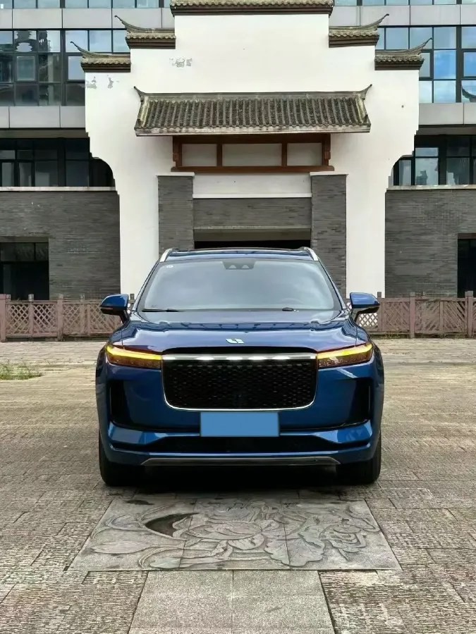 2020 Li ONE Range Extended 131HP REEV 40.5KWH,autocango,china used car exporter,china ev exporter,chinese used car exporter,chinese used ev exporter