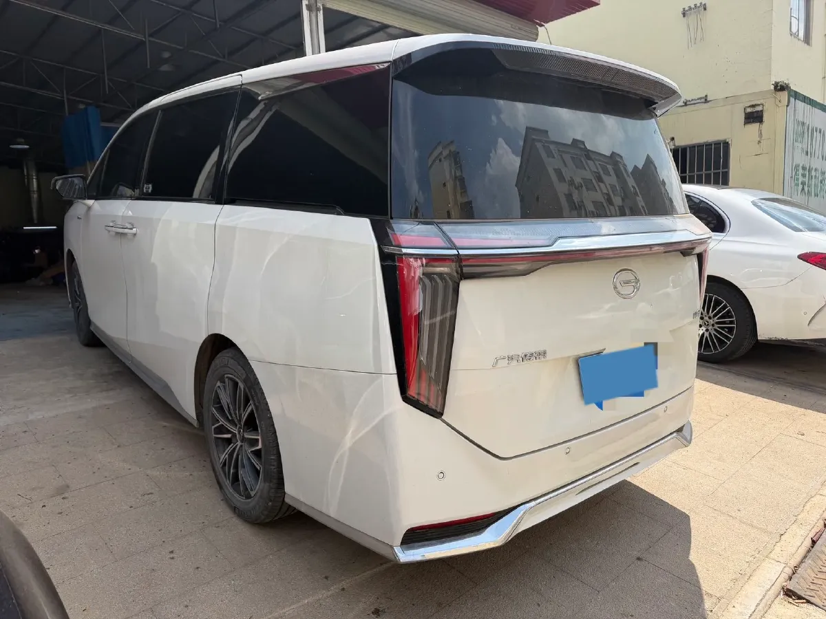 2023 HongQi HS5 2.0T 252HP L4 8AT,autocango,china used car exporter,china ev exporter,chinese used car exporter,chinese used ev exporter