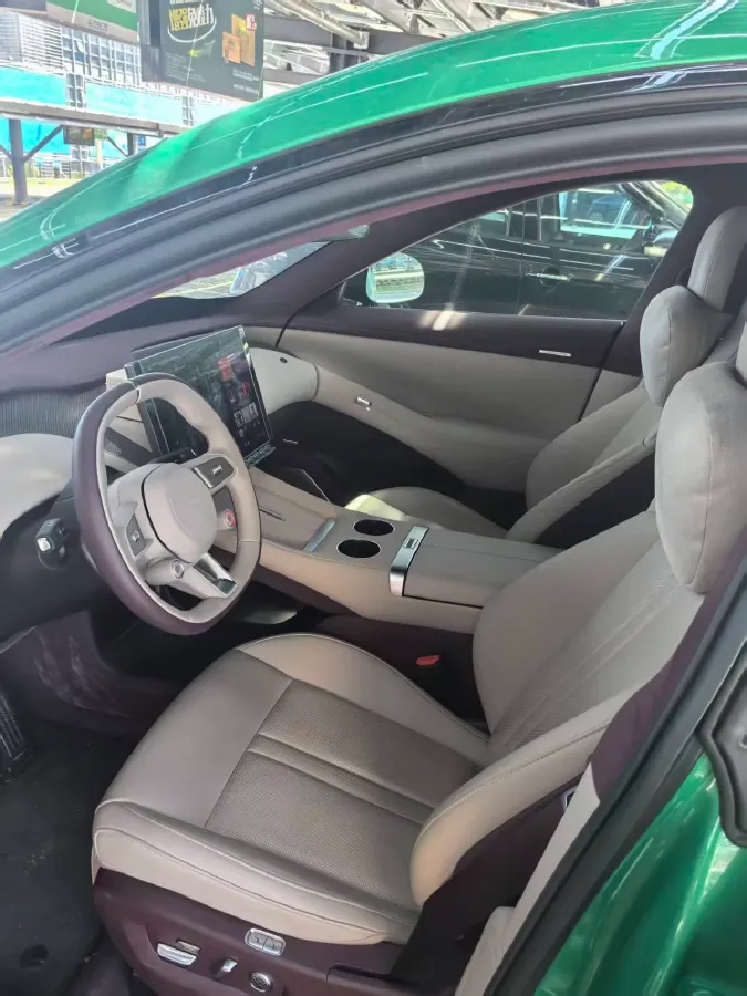 2025 MI YU7 BEV 101.7KWH,autocango,china used car exporter,china ev exporter,chinese used car exporter,chinese used ev exporter