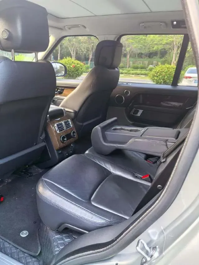 2018 Land Rover Range Rover Evoque 2.0T 241HP L4 9AT,autocango,china used car exporter,china ev exporter,chinese used car exporter,chinese used ev exporter