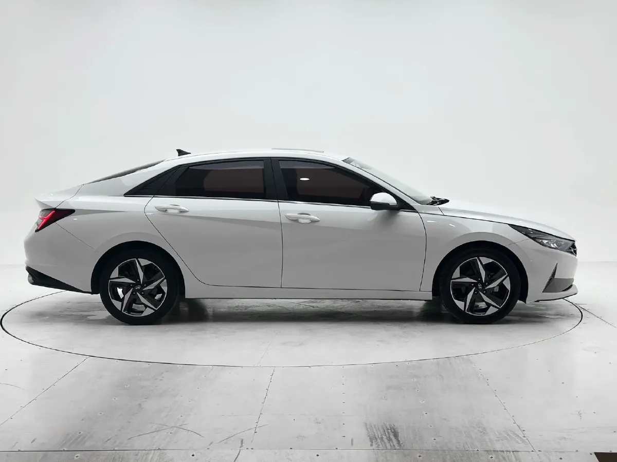 2022 Hyundai Elantra 1.5L 115HP L4 CVT,autocango,china used car exporter,china ev exporter,chinese used car exporter,chinese used ev exporter