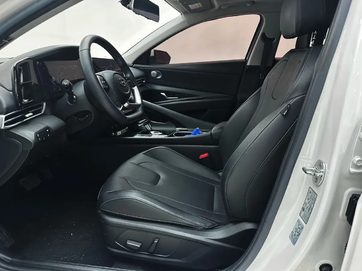 2022 Hyundai Elantra 1.5L 115HP L4 CVT,autocango,china used car exporter,china ev exporter,chinese used car exporter,chinese used ev exporter