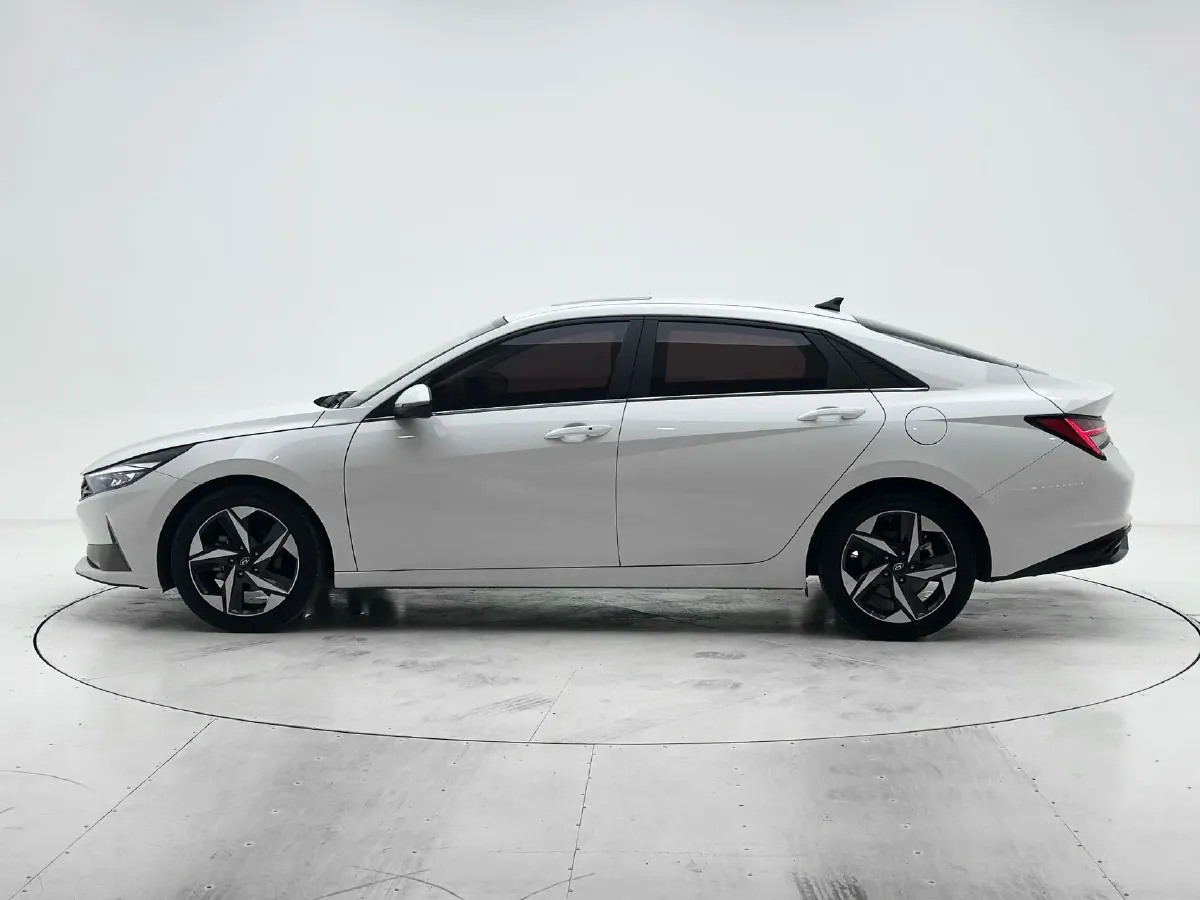 2022 Hyundai Elantra 1.5L 115HP L4 CVT,autocango,china used car exporter,china ev exporter,chinese used car exporter,chinese used ev exporter