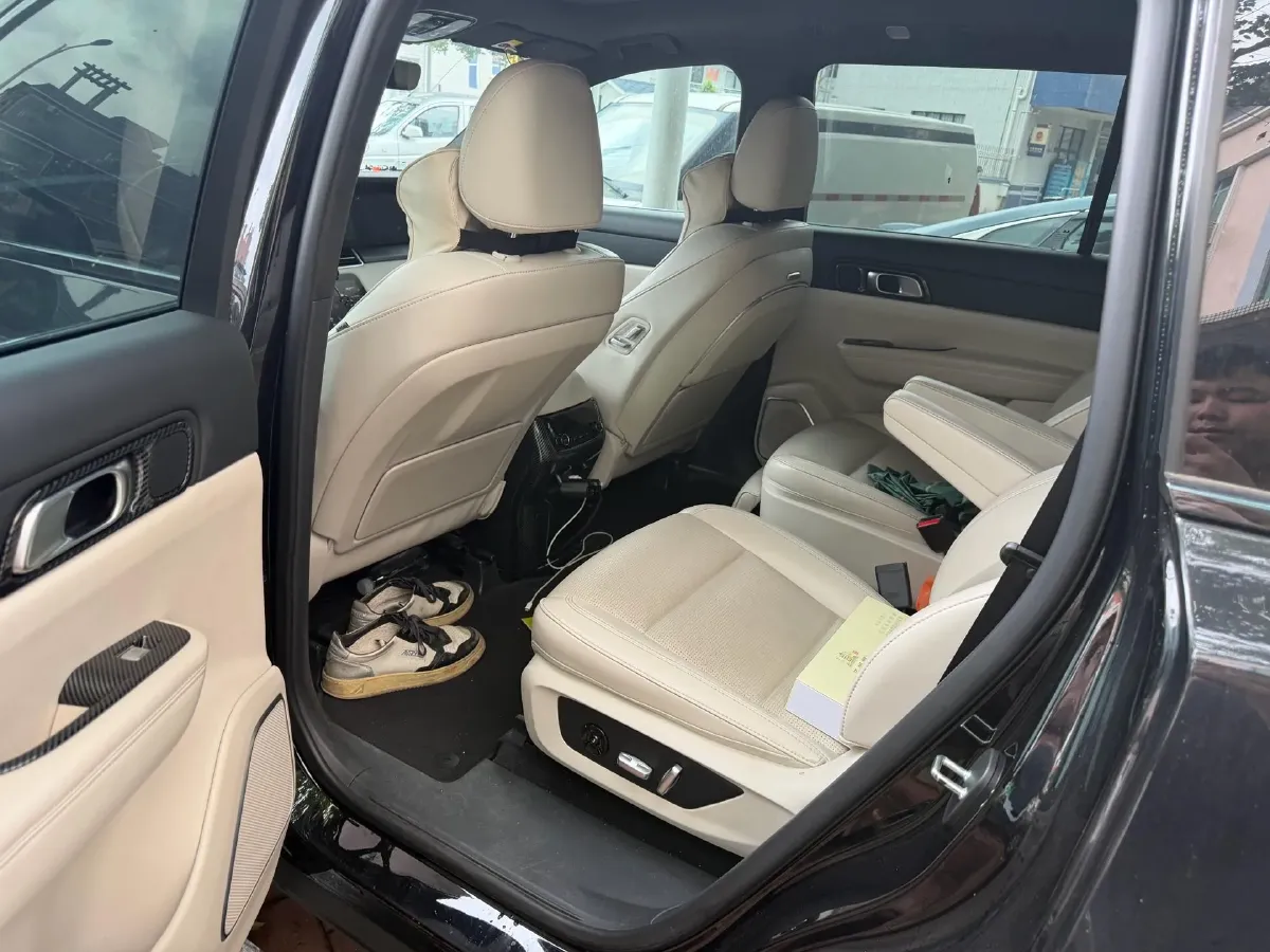2021 Li ONE Range Extended 131HP REEV 40.5KWH,autocango,china used car exporter,china ev exporter,chinese used car exporter,chinese used ev exporter