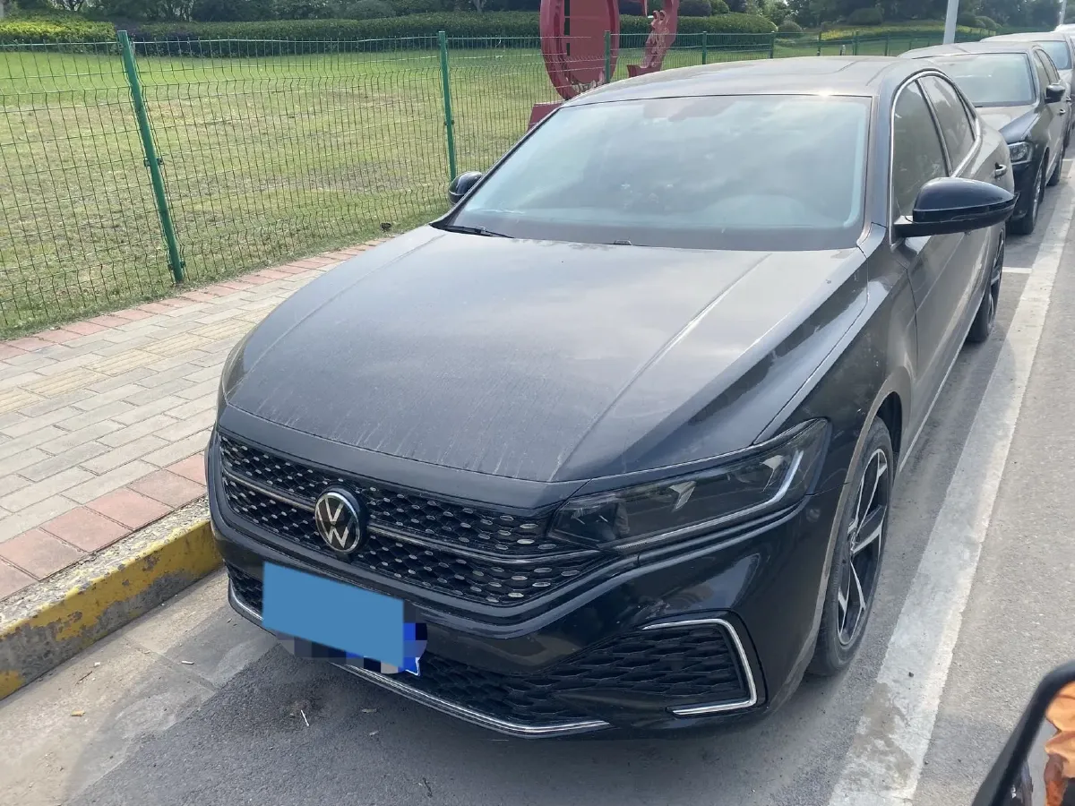 2023 Volkswagen Passat 2.0T 186HP L4 7DCT,autocango,china used car exporter,china ev exporter,chinese used car exporter,chinese used ev exporter