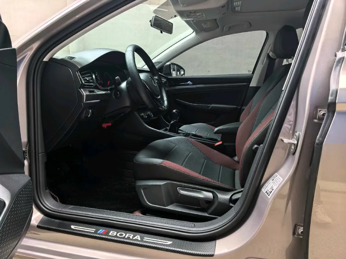 2021 Volkswagen Bora 1.5L 113HP L4 5MT,autocango,china used car exporter,china ev exporter,chinese used car exporter,chinese used ev exporter