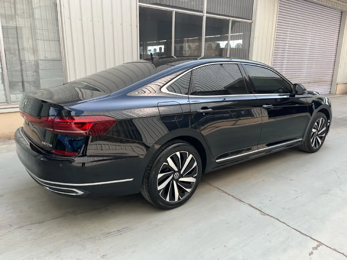 2024 Volkswagen Passat 2.0T 220HP L4 7DCT,autocango,china used car exporter,china ev exporter,chinese used car exporter,chinese used ev exporter