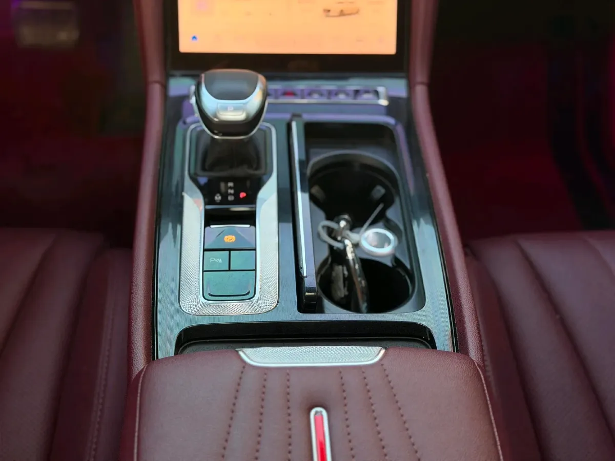 2024 HongQi H5 1.5T 169HP L4 7DCT,autocango,china used car exporter,china ev exporter,chinese used car exporter,chinese used ev exporter
