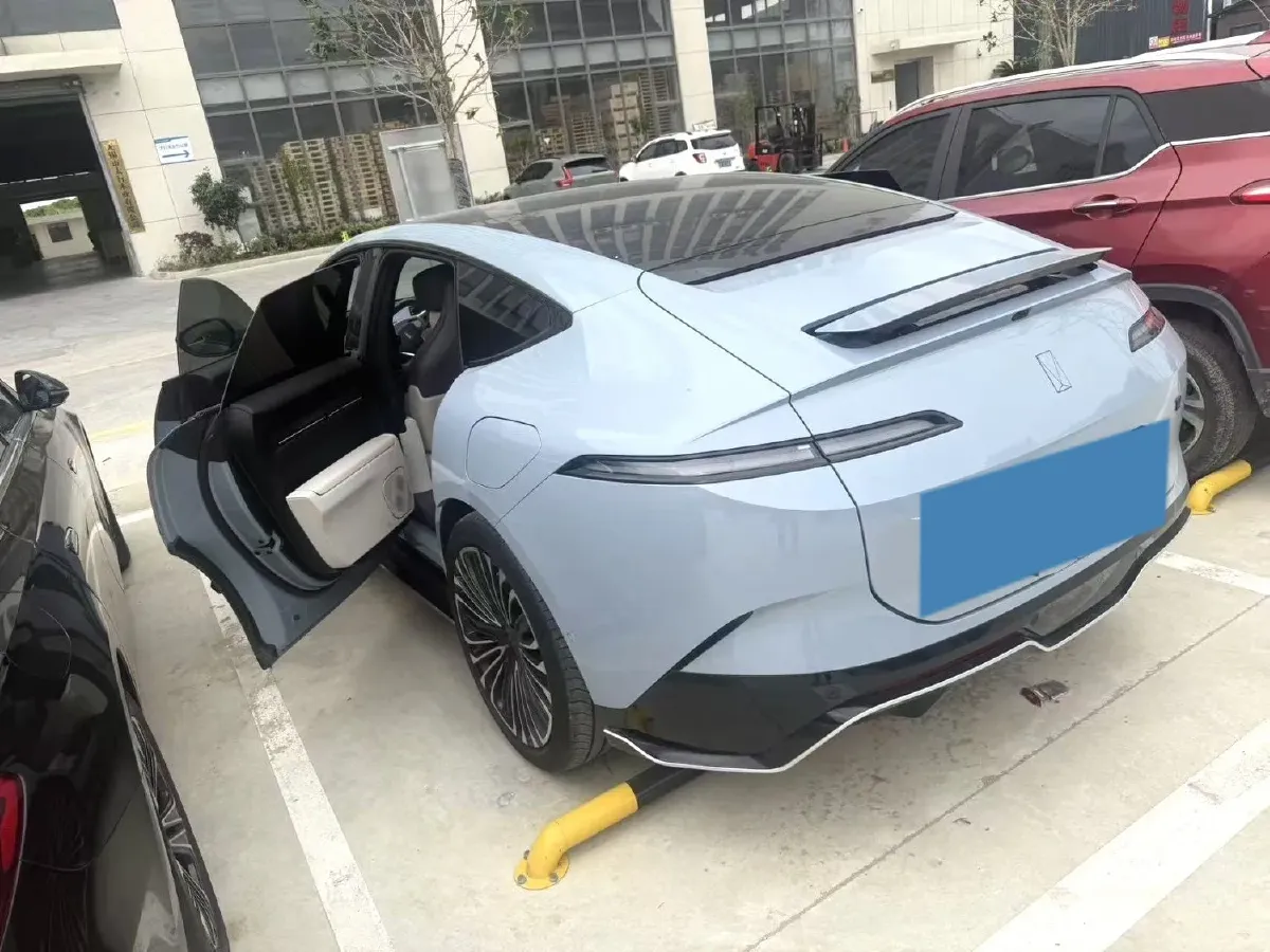 2024 Avatr 12 BEV 94.5KWH,autocango,china used car exporter,china ev exporter,chinese used car exporter,chinese used ev exporter