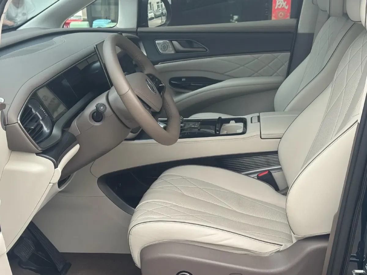2022 Jaguar XFL 2.0T 250HP L4 8AT,autocango,china used car exporter,china ev exporter,chinese used car exporter,chinese used ev exporter