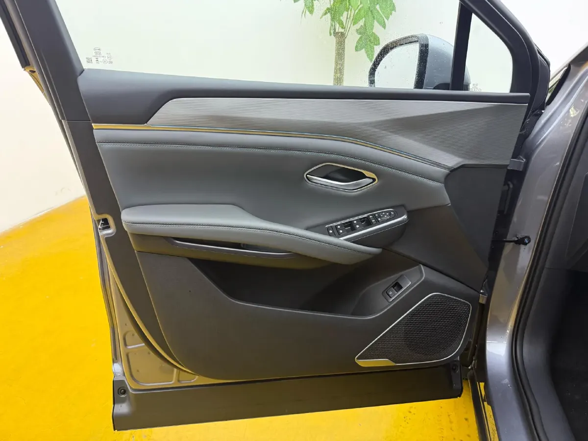 2026 BYD SongL DM-i 1.5L 101HP L4 E-CVT PHEV,autocango,china used car exporter,china ev exporter,chinese used car exporter,chinese used ev exporter