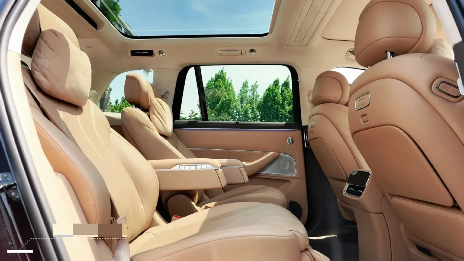 2025 AITO AITO M8 REEV 160HP REEV 53.4KWH,autocango,china used car exporter,china ev exporter,chinese used car exporter,chinese used ev exporter