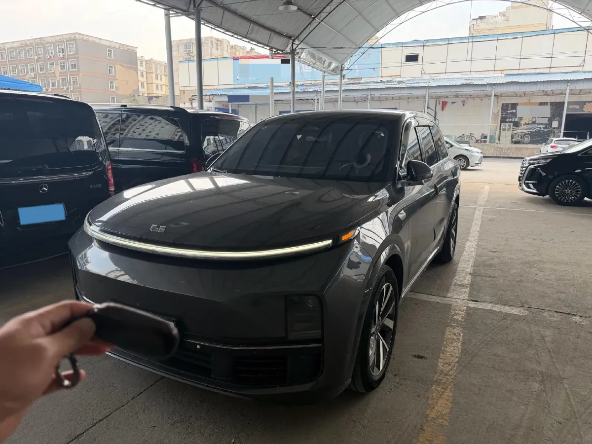 2023 Li L7 Range Extended 154HP REEV 40.9KWH,autocango,china used car exporter,china ev exporter,chinese used car exporter,chinese used ev exporter
