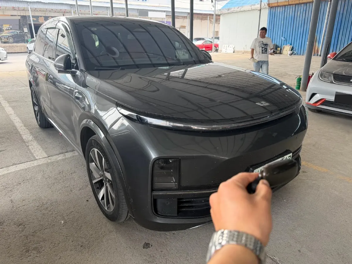 2023 Li L7 Range Extended 154HP REEV 40.9KWH,autocango,china used car exporter,china ev exporter,chinese used car exporter,chinese used ev exporter