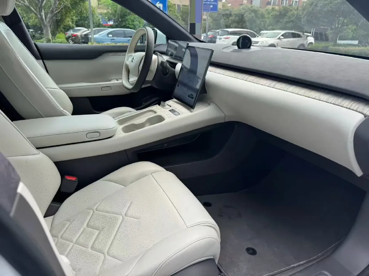 2021 Volkswagen ID.6 Crozz BEV 84.8KWH,autocango,china used car exporter,china ev exporter,chinese used car exporter,chinese used ev exporter