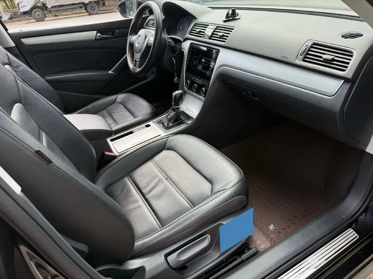 2013 Volkswagen Passat 1.8T 160HP L4 7DCT,autocango,china used car exporter,china ev exporter,chinese used car exporter,chinese used ev exporter