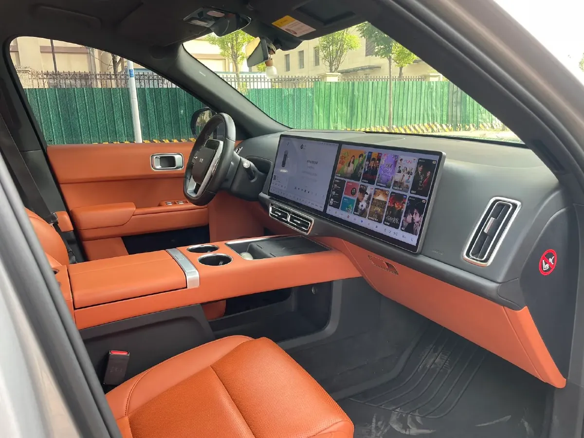 2023 Li L8 Range Extended 154HP REEV 40.9KWH,autocango,china used car exporter,china ev exporter,chinese used car exporter,chinese used ev exporter