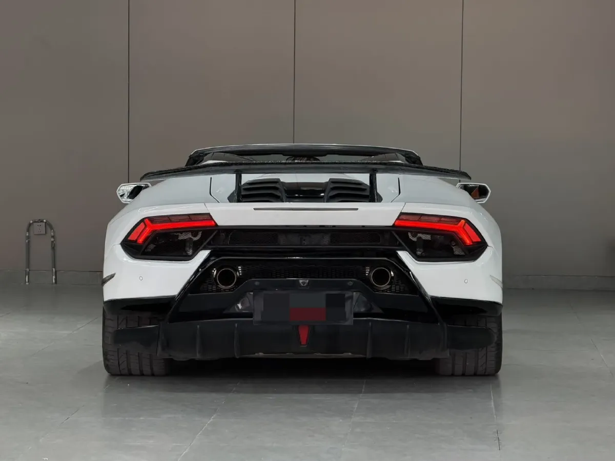 2017 Lamborghini Huracán 5.2L 580HP V10 7DCT,autocango,china used car exporter,china ev exporter,chinese used car exporter,chinese used ev exporter