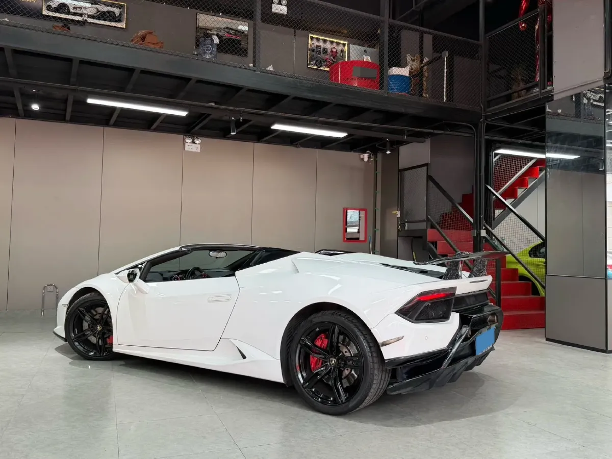 2017 Lamborghini Huracán 5.2L 580HP V10 7DCT,autocango,china used car exporter,china ev exporter,chinese used car exporter,chinese used ev exporter