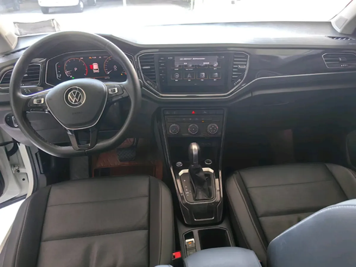 2022 Volkswagen T-Roc 1.4T 150HP L4 7DCT,autocango,china used car exporter,china ev exporter,chinese used car exporter,chinese used ev exporter