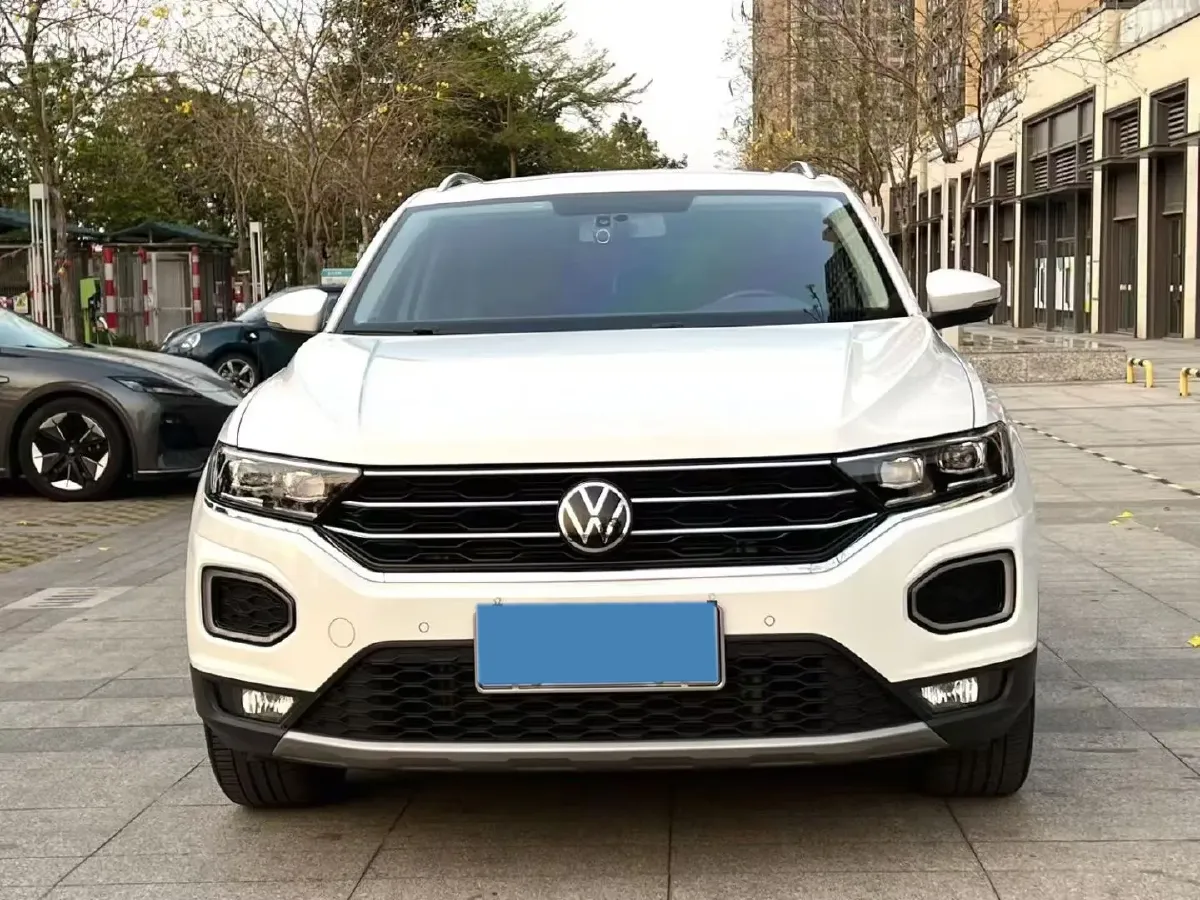 2022 Volkswagen T-Roc 1.4T 150HP L4 7DCT,autocango,china used car exporter,china ev exporter,chinese used car exporter,chinese used ev exporter