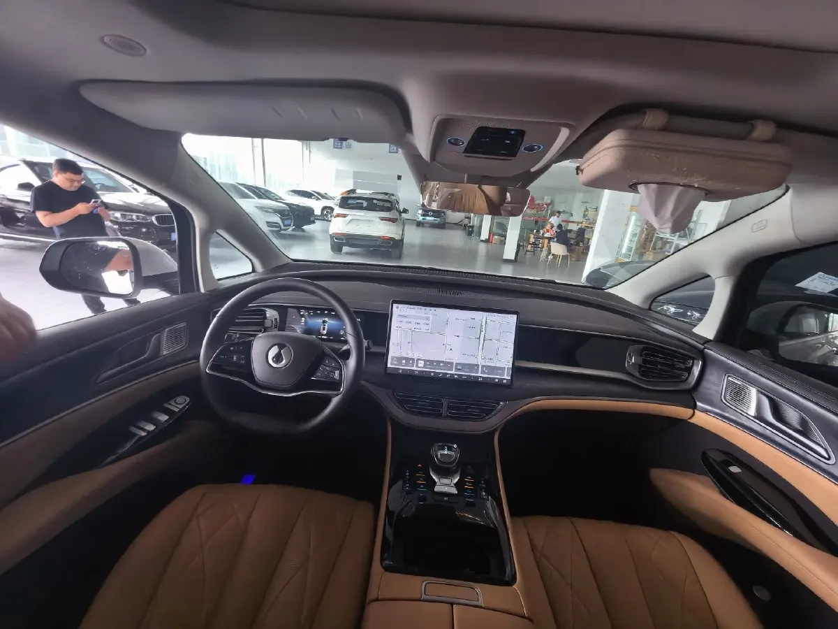 2025 Denza D9 1.5T 156HP L4 E-CVT PHEV 40KWH,autocango,china used car exporter,china ev exporter,chinese used car exporter,chinese used ev exporter