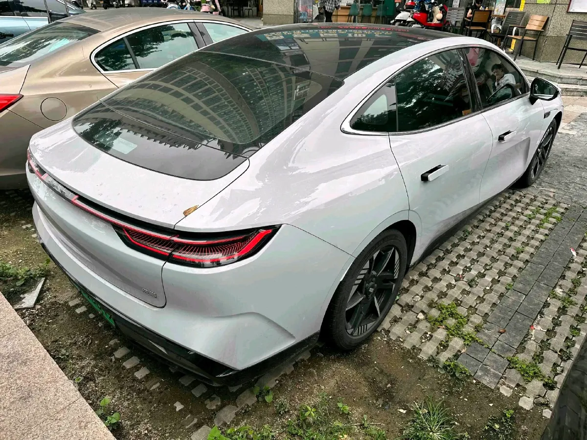 2024 Geely Galaxy E8 BEV 62KWH,autocango,china used car exporter,china ev exporter,chinese used car exporter,chinese used ev exporter