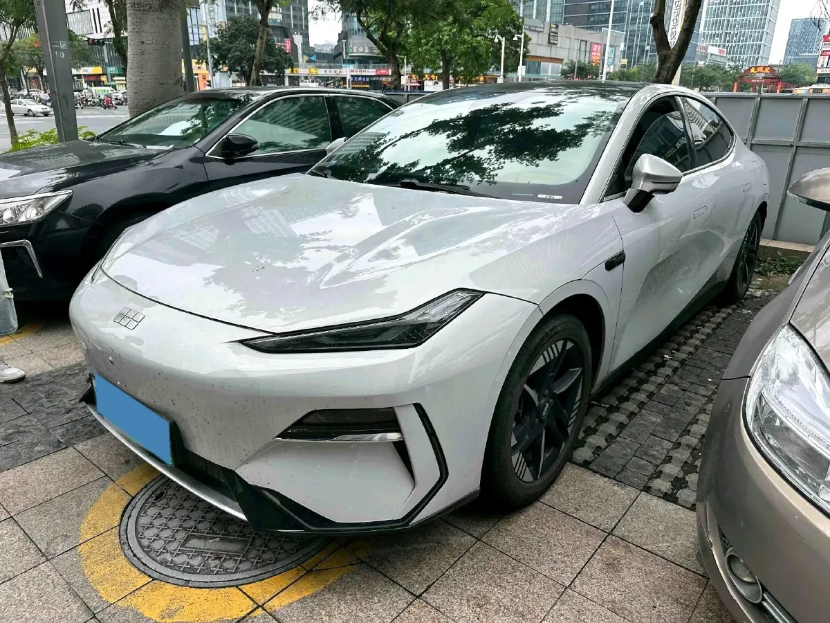 2024 Geely Galaxy E8 BEV 62KWH,autocango,china used car exporter,china ev exporter,chinese used car exporter,chinese used ev exporter