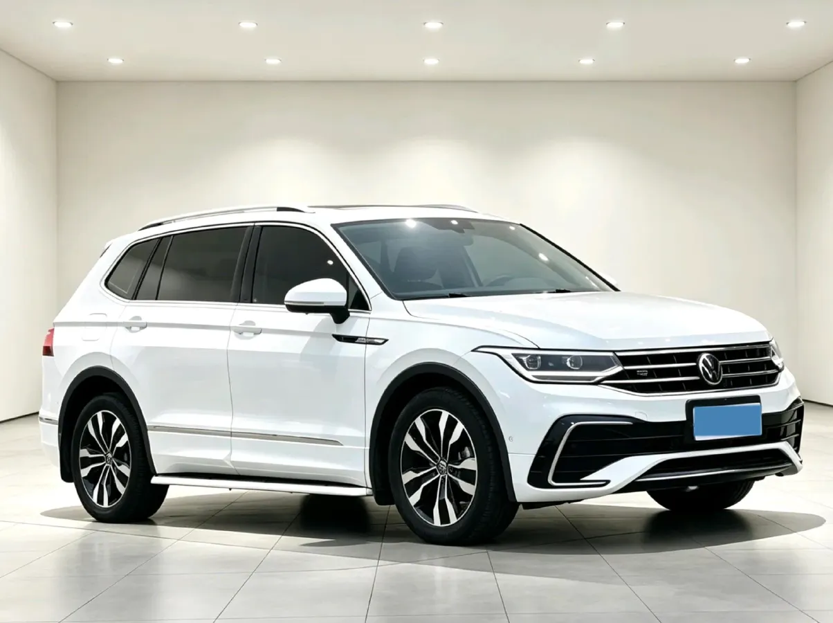 2024 Volkswagen Tiguan L 2.0T 186HP L4 7DCT,autocango,china used car exporter,china ev exporter,chinese used car exporter,chinese used ev exporter