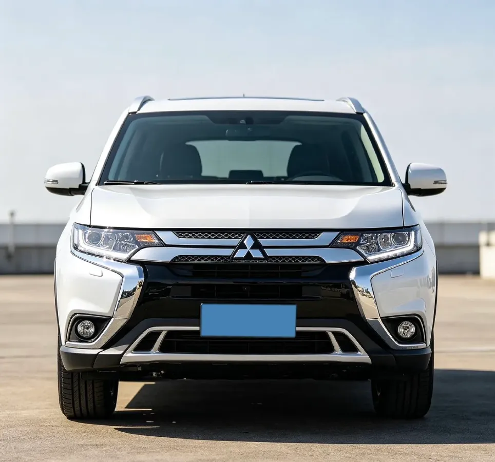 2021 Mitsubishi Outlander 2.0L 166HP L4 CVT,autocango,china used car exporter,china ev exporter,chinese used car exporter,chinese used ev exporter